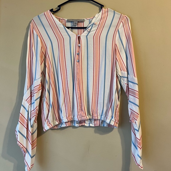 Marc New York Tops - Marc New York flowy sleeve top